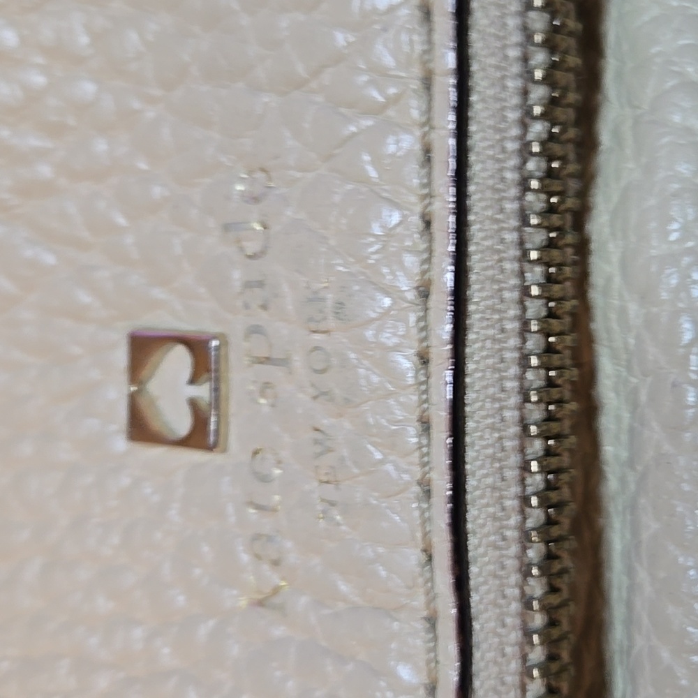 Black and Cream Leather Bag - Picture 17 of 17